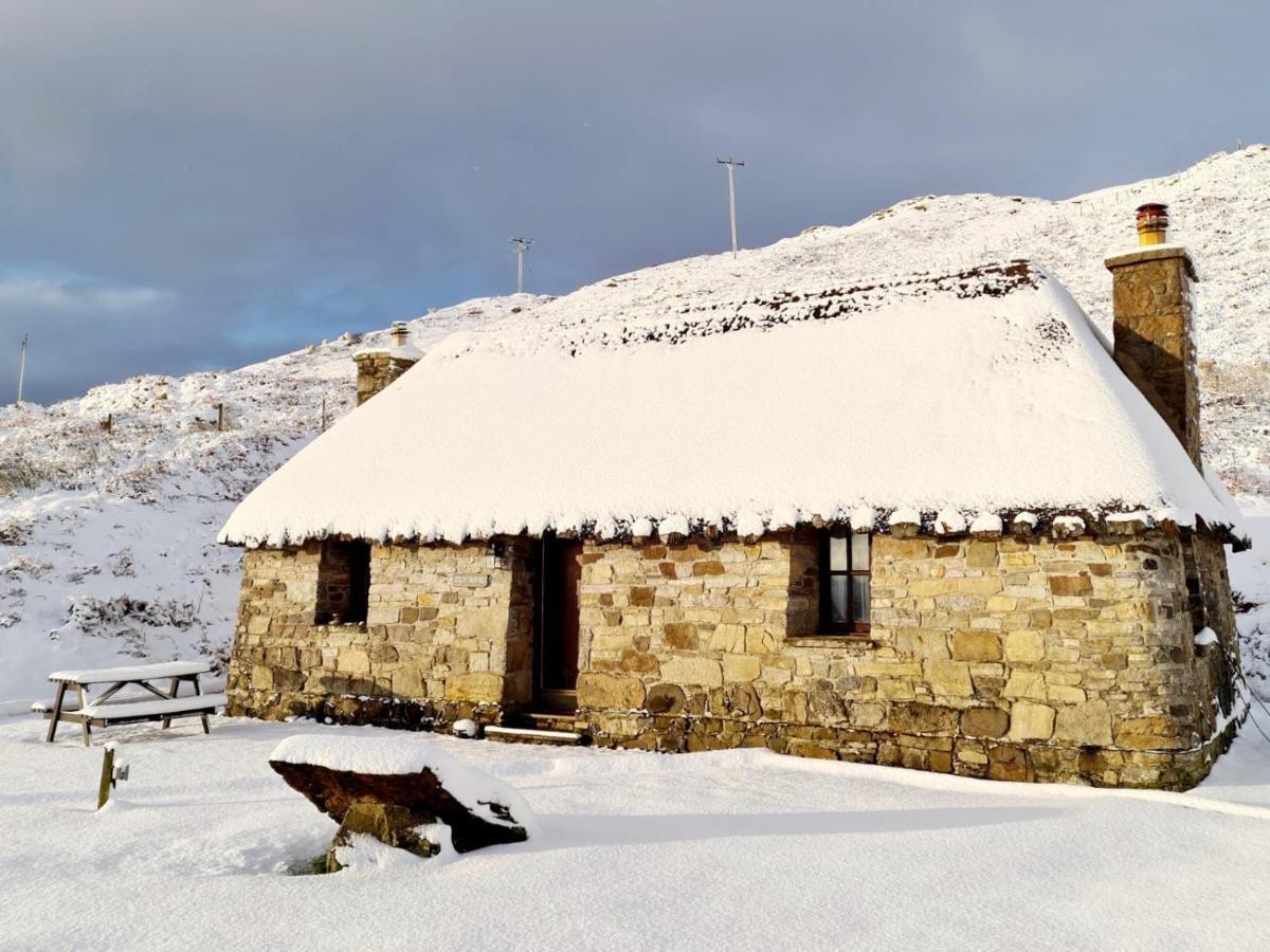 Tigh Mairi At Mary'S Thatched Cottages Elgol Экстерьер фото